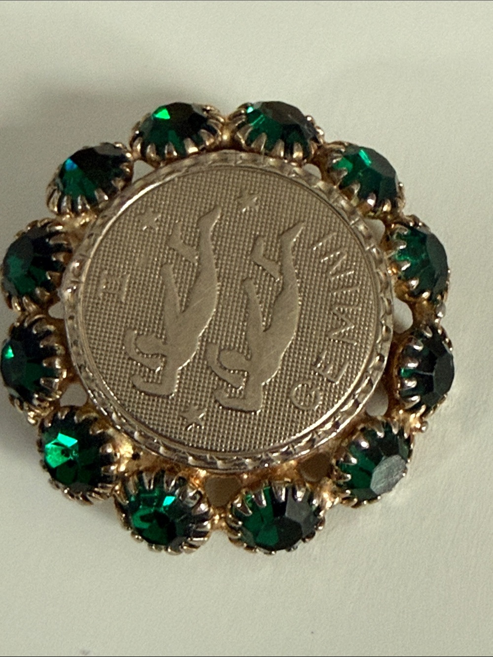 Vintage Gold-Tone Gemini coin Pin Brooch Emerald Green birthstone rhinestones - Picture 4 of 7